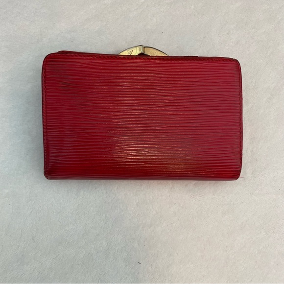 Louis Vuitton Vibrant Red Epi Kiss Lock Wallet - Picture 2 of 9